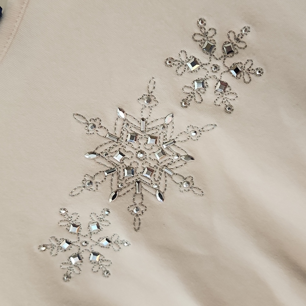 Sparkly Embroidered Snowflake Long Sleeve Shirt - Picture 5 of 6